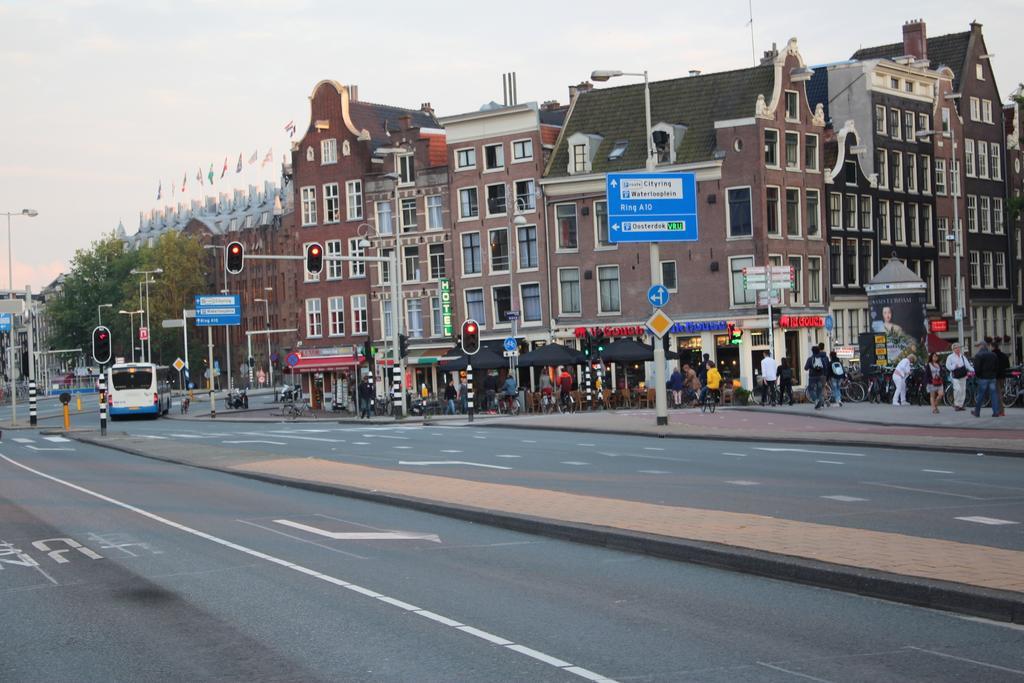 Hotel Restaurant Old Bridge Amsterdam Exterior photo